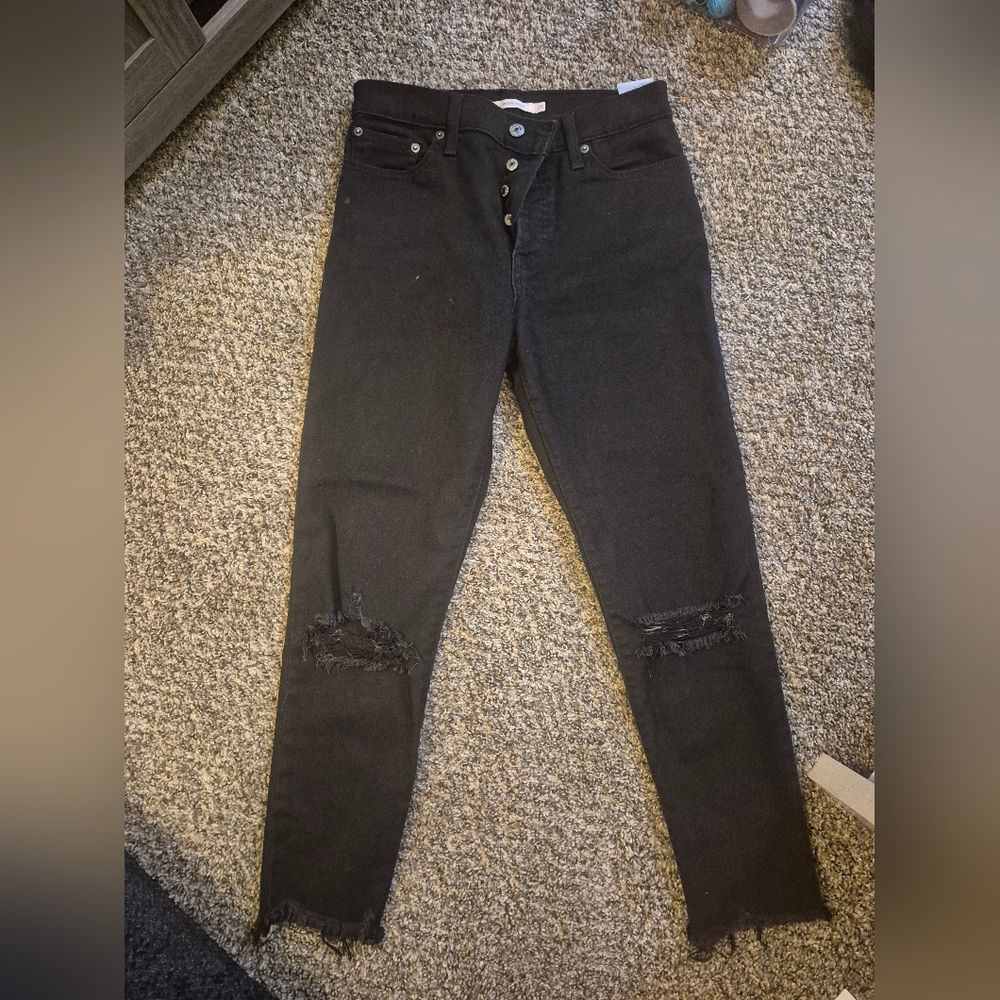 Levi's Black Distressed High-Rise Skinny Jeans